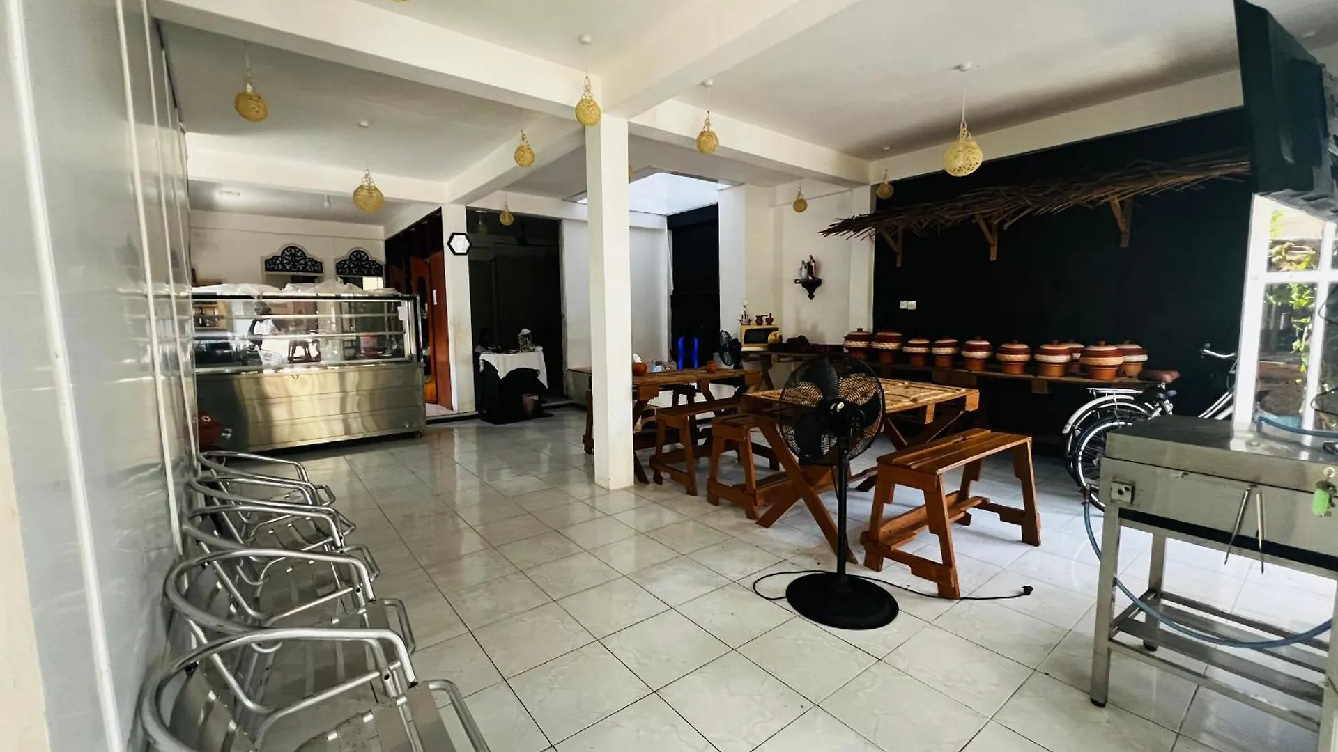 Ramlyn Guesthouse & Restaurant Negombo Sri Lanka