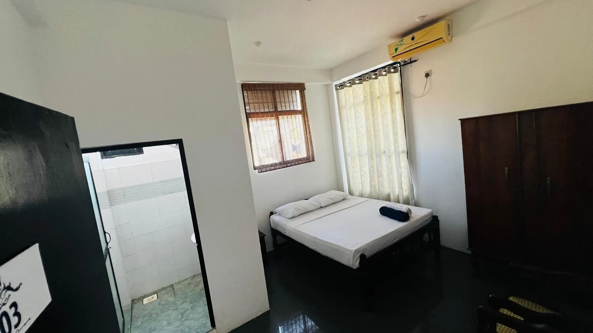 Ramlyn Guesthouse & Restaurant Negombo Guest house